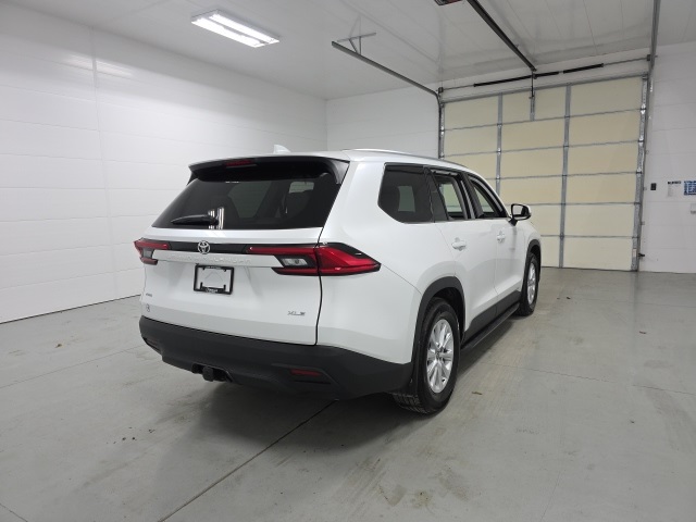 2024 Toyota Grand Highlander XLE photo 4