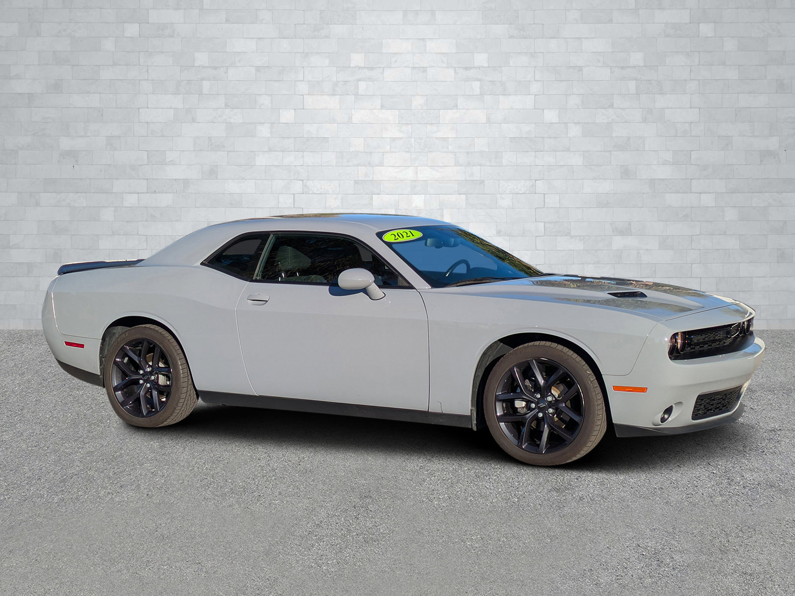 2021 Dodge Challenger SXT's photo