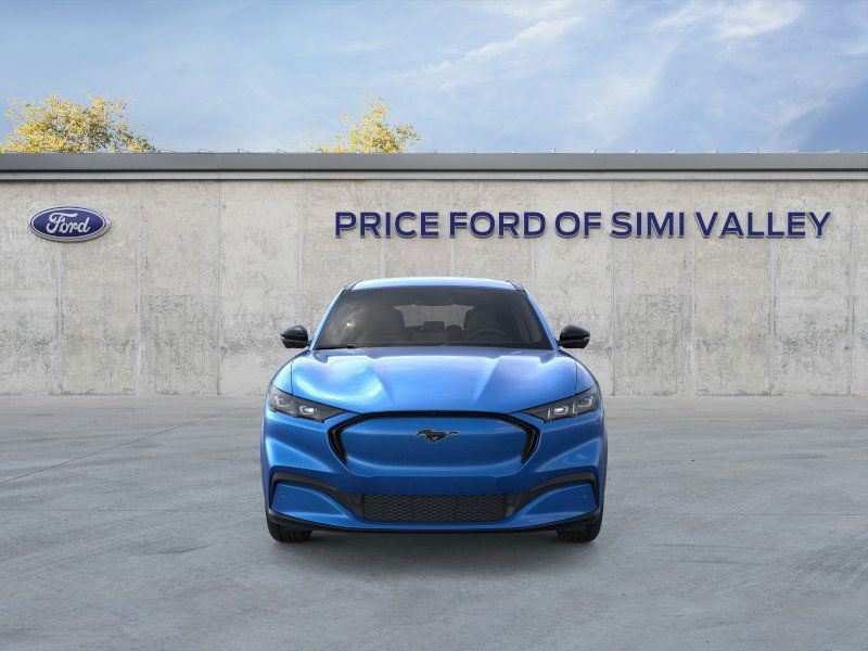 2025 Ford Mustang Mach-E Premium photo 5