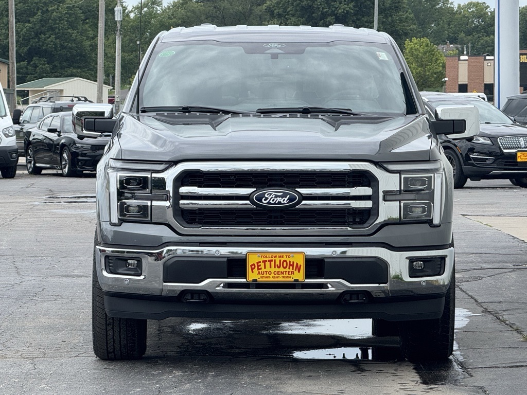 2025 Ford F-150 Lariat photo 2