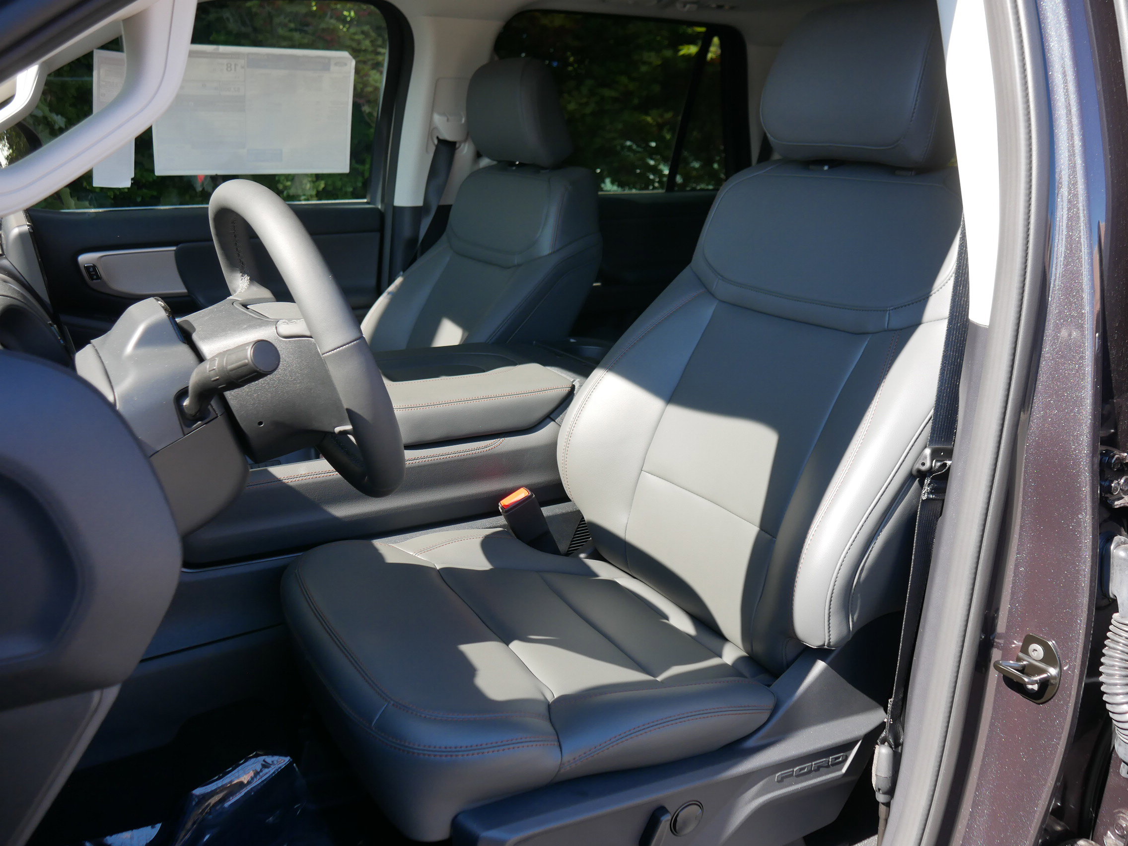 2025 Ford Expedition photo 33