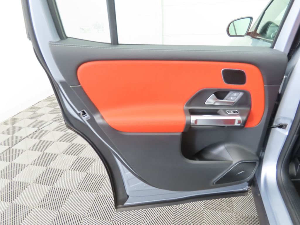 2026 Mercedes Benz GLB 35 AMG 4MATIC photo 25