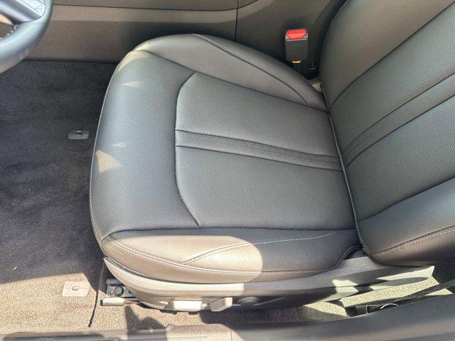 2025 Hyundai Sonata Hybrid Limited photo 9