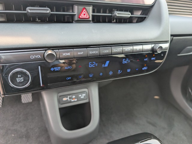 New 2025 ATLAS WHITE/BLACK Hyundai XRT image 11