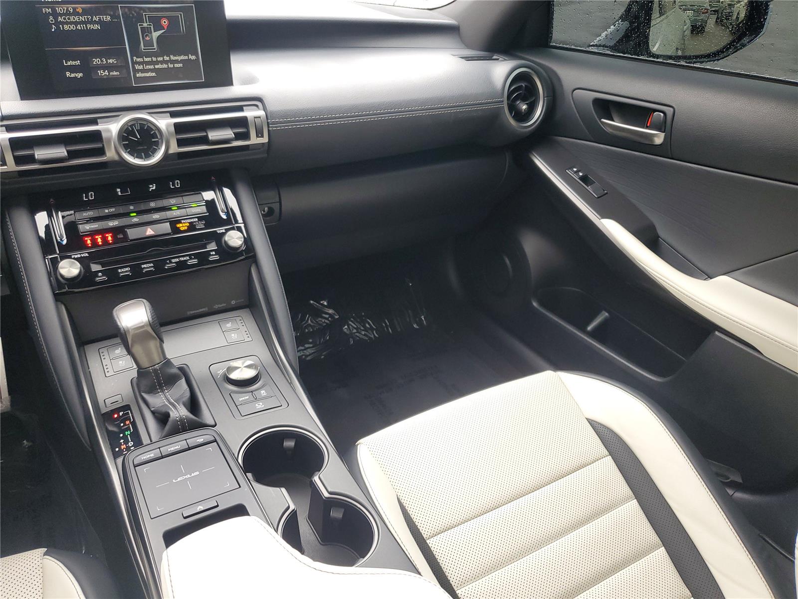 2022 Lexus IS 350 F SPORT photo 15