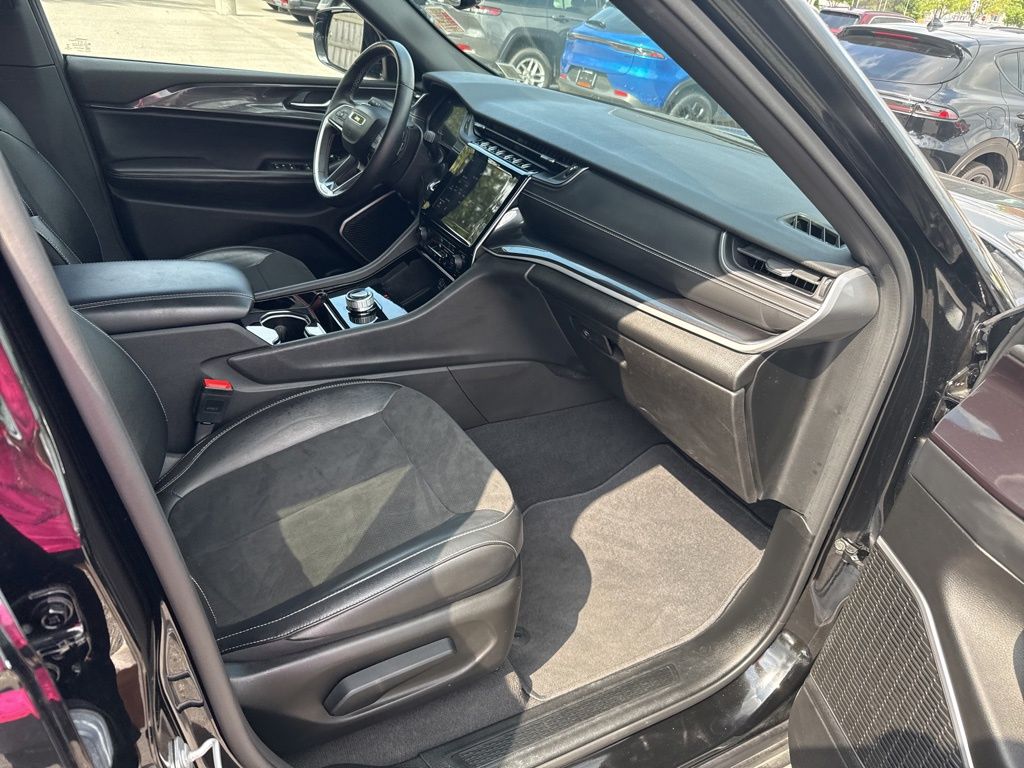 2022 Jeep Grand Cherokee Altitude photo 7