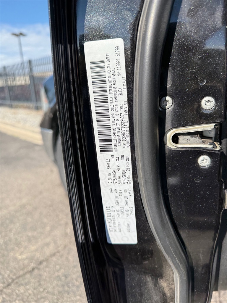 2016 Ram 1500 Laramie photo 4