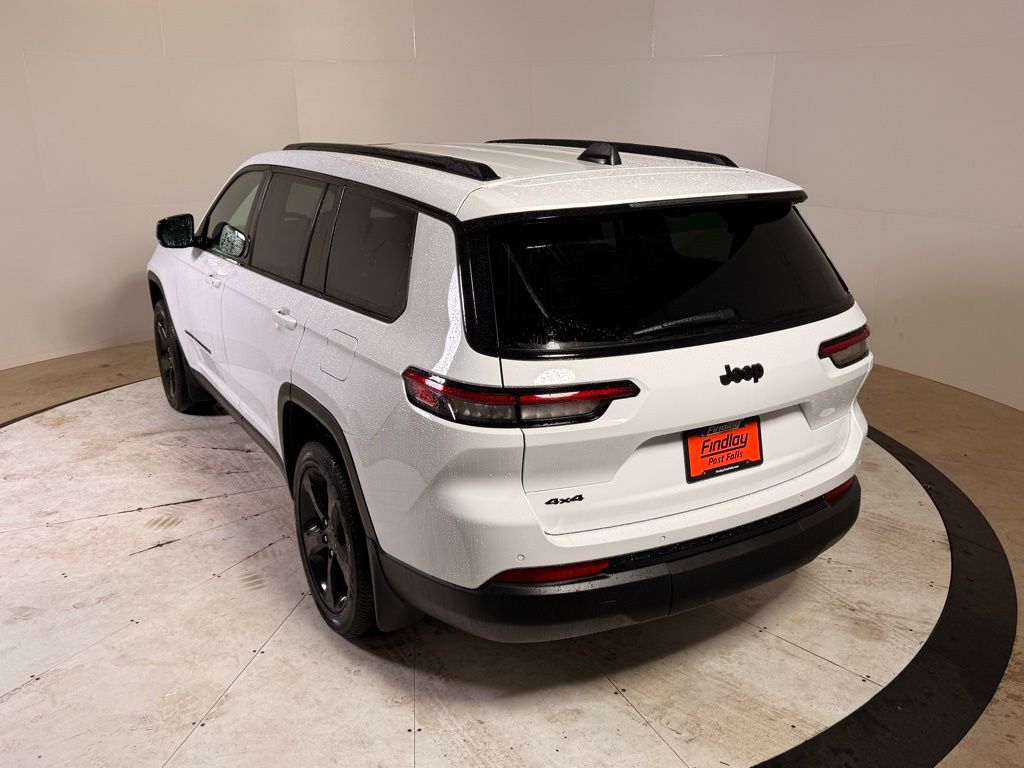 2025 Jeep Grand Cherokee Altitude X photo 2