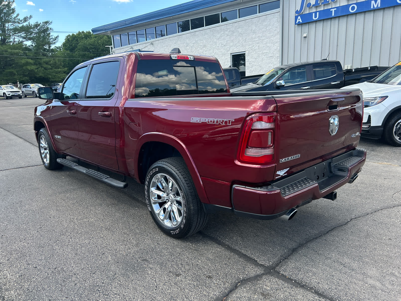 2022 Ram 1500 Laramie photo 5