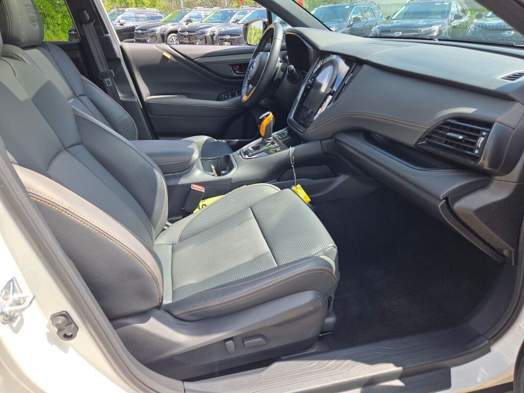 2023 Subaru Outback Wilderness photo 2