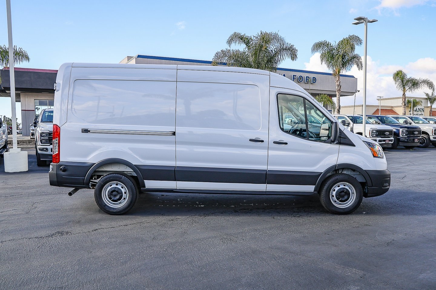 2026 Ford Transit Cargo photo 2