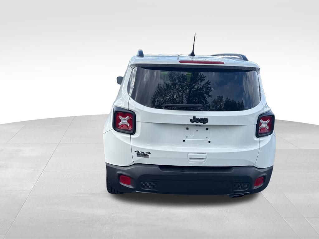 2021 Jeep Renegade Latitude photo 4