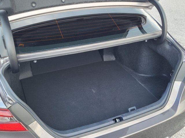 2023 Toyota Camry SE photo 4