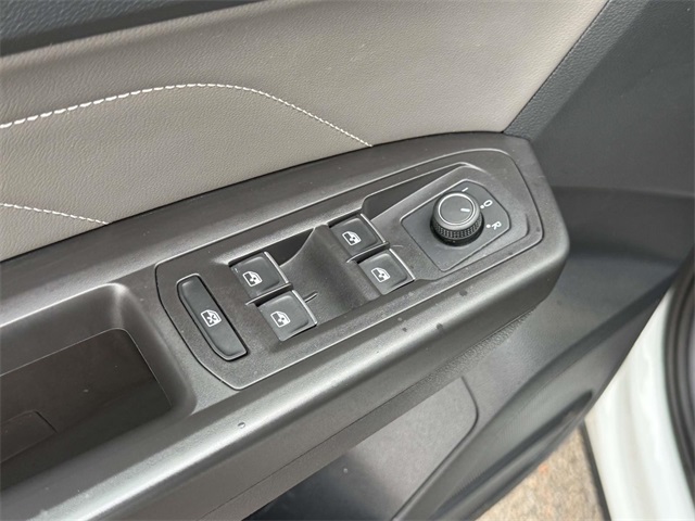 2022 Volkswagen Atlas Cross Sport V6 SE Technology photo 27