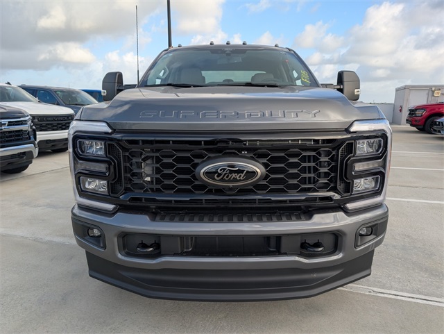 2026 Ford F-250 XLT photo 3