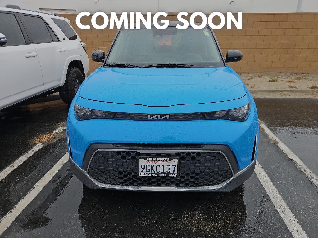 2023 Kia Soul S photo 2