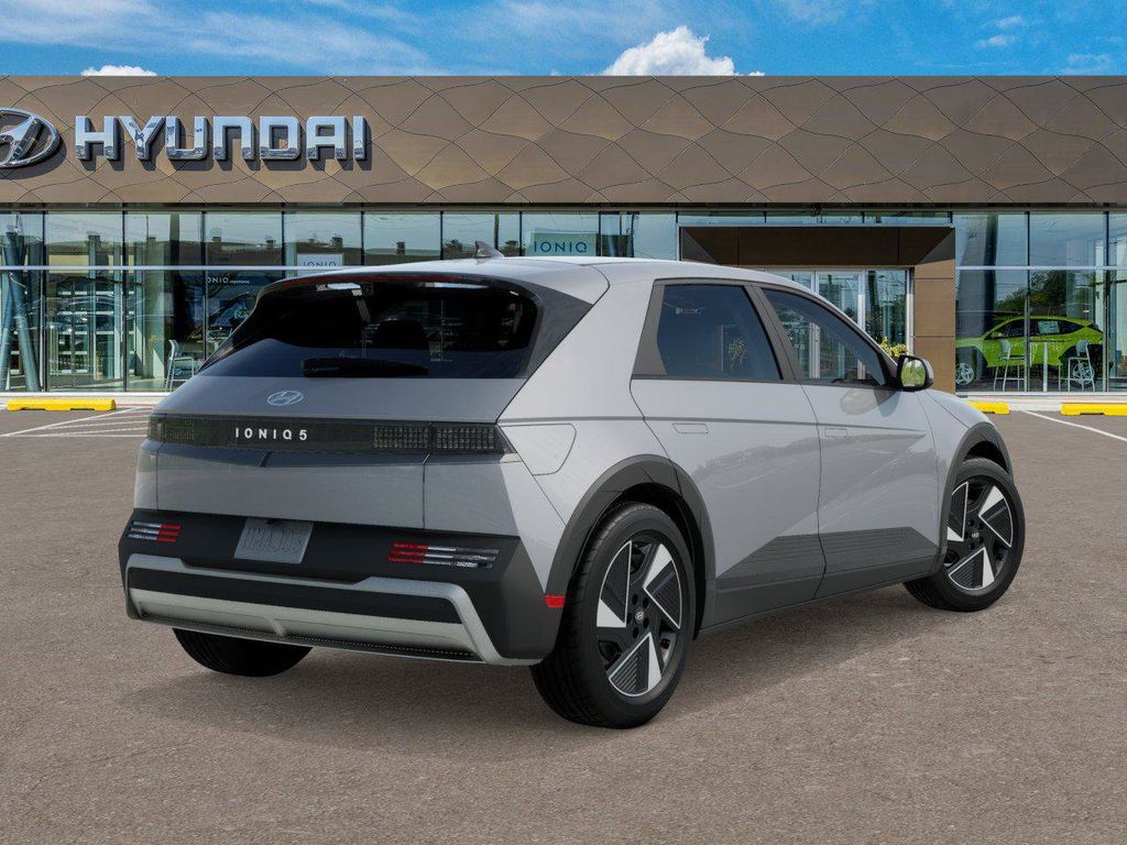 2025 Hyundai Ioniq 5 SE Standard Range photo 18
