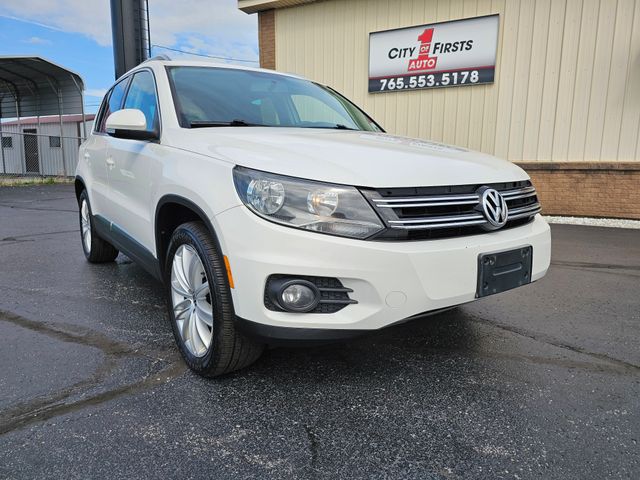 2012 Volkswagen Tiguan SE photo 2