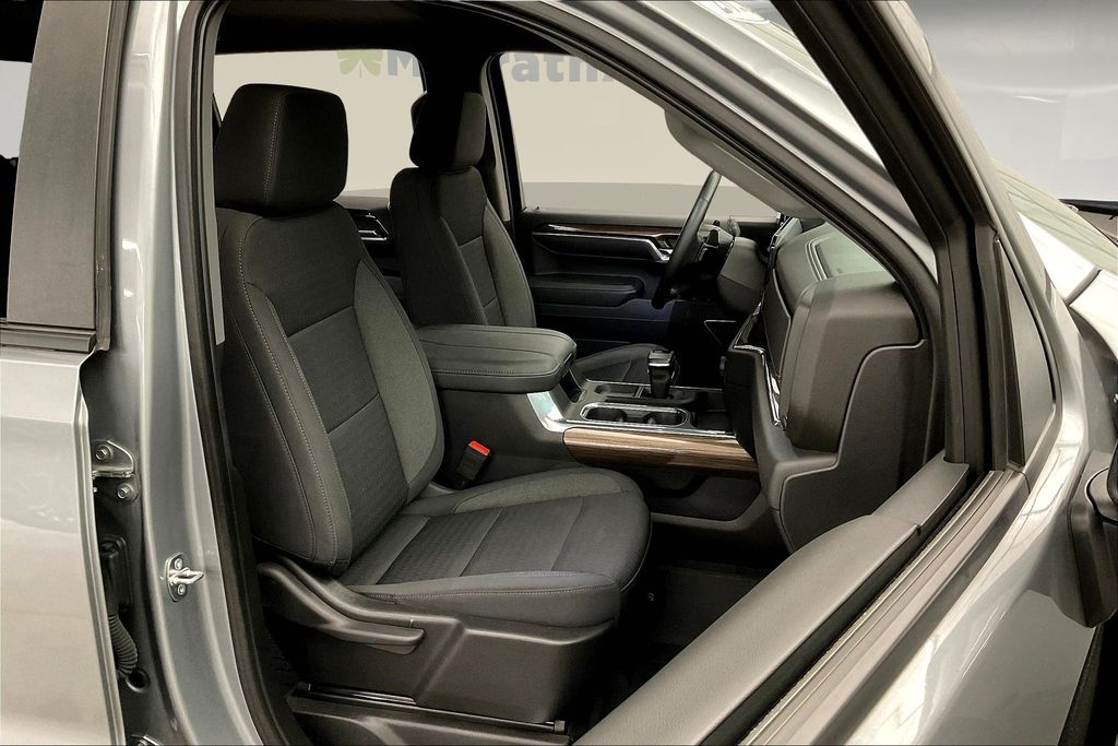 2023 Chevrolet Silverado 1500 RST photo 8