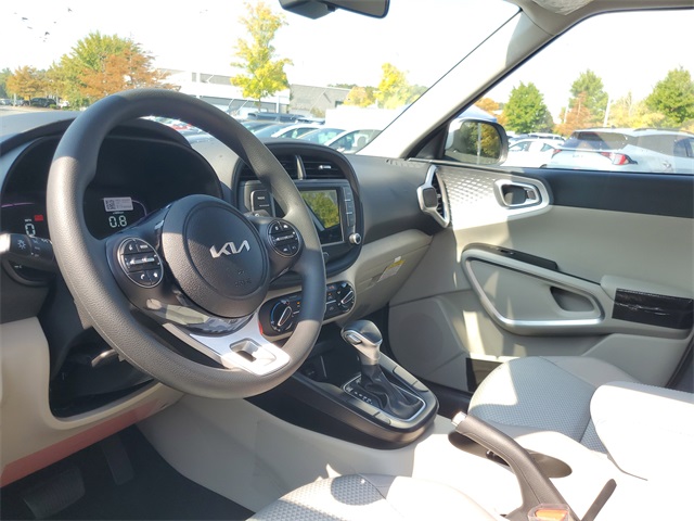 2025 Kia Soul LX S photo 12