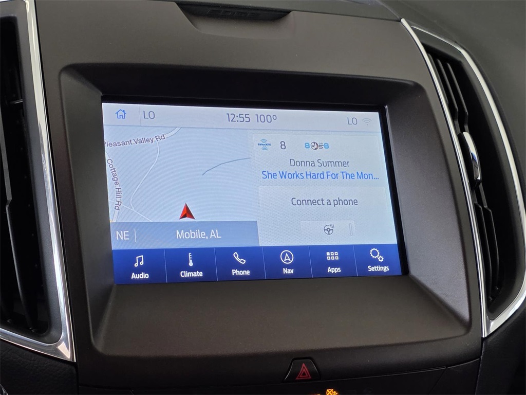 2020 Ford Edge Titanium photo 24