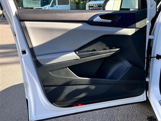 2023 Volkswagen Taos SE photo 17