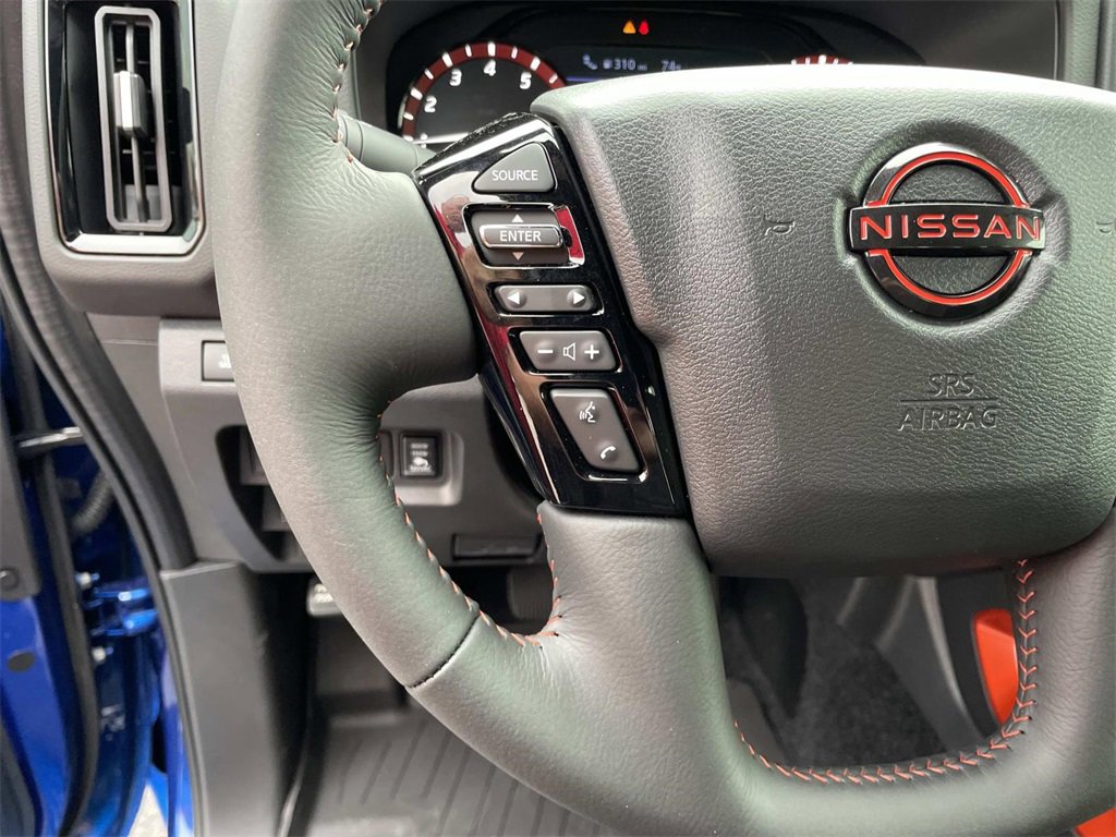 2026 Nissan Frontier PRO-4X photo 13