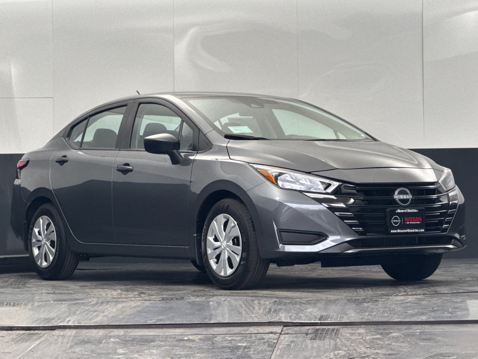 2025 Nissan Versa Sedan S's photo