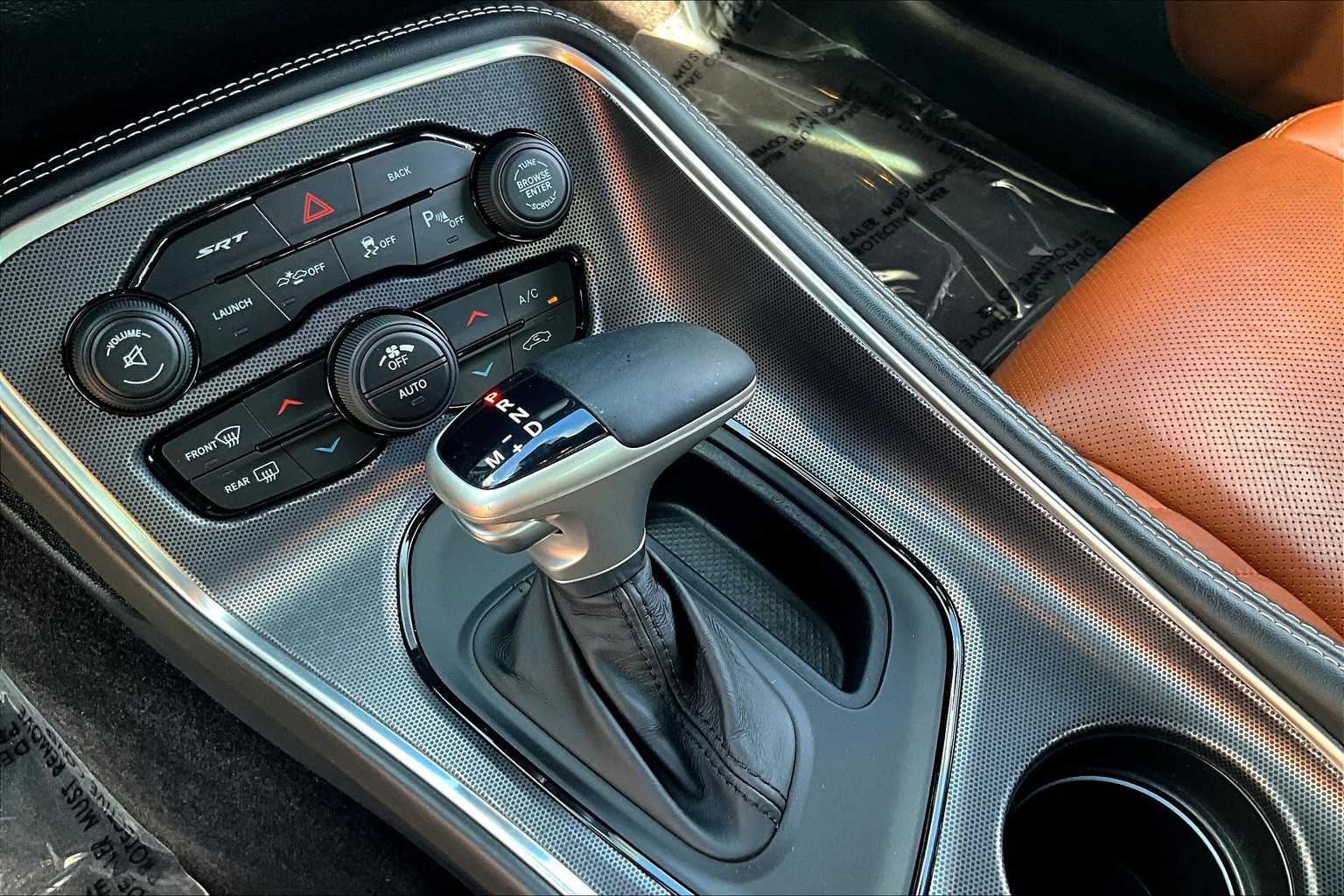 2016 Dodge Challenger SRT8 392 photo 16