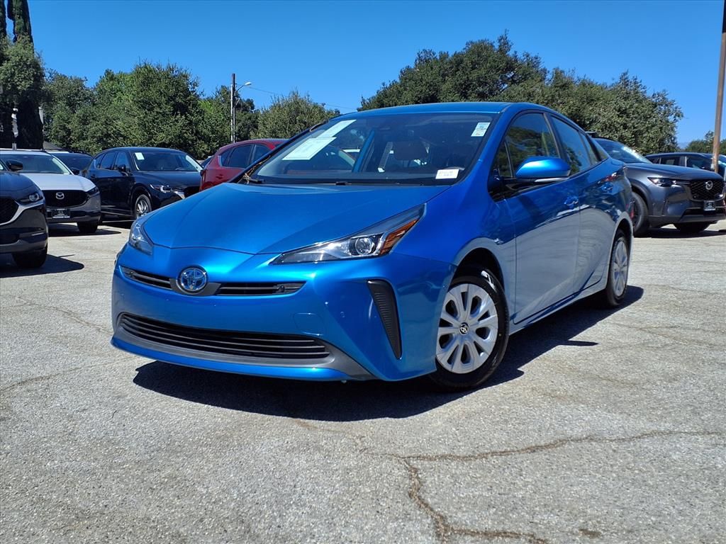 2019 Toyota Prius LE photo 23