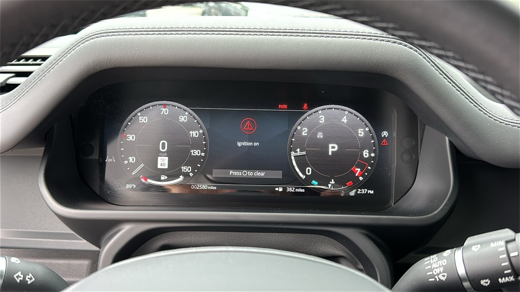 2025 Land Rover Defender 110 X-Dynamic SE photo 15
