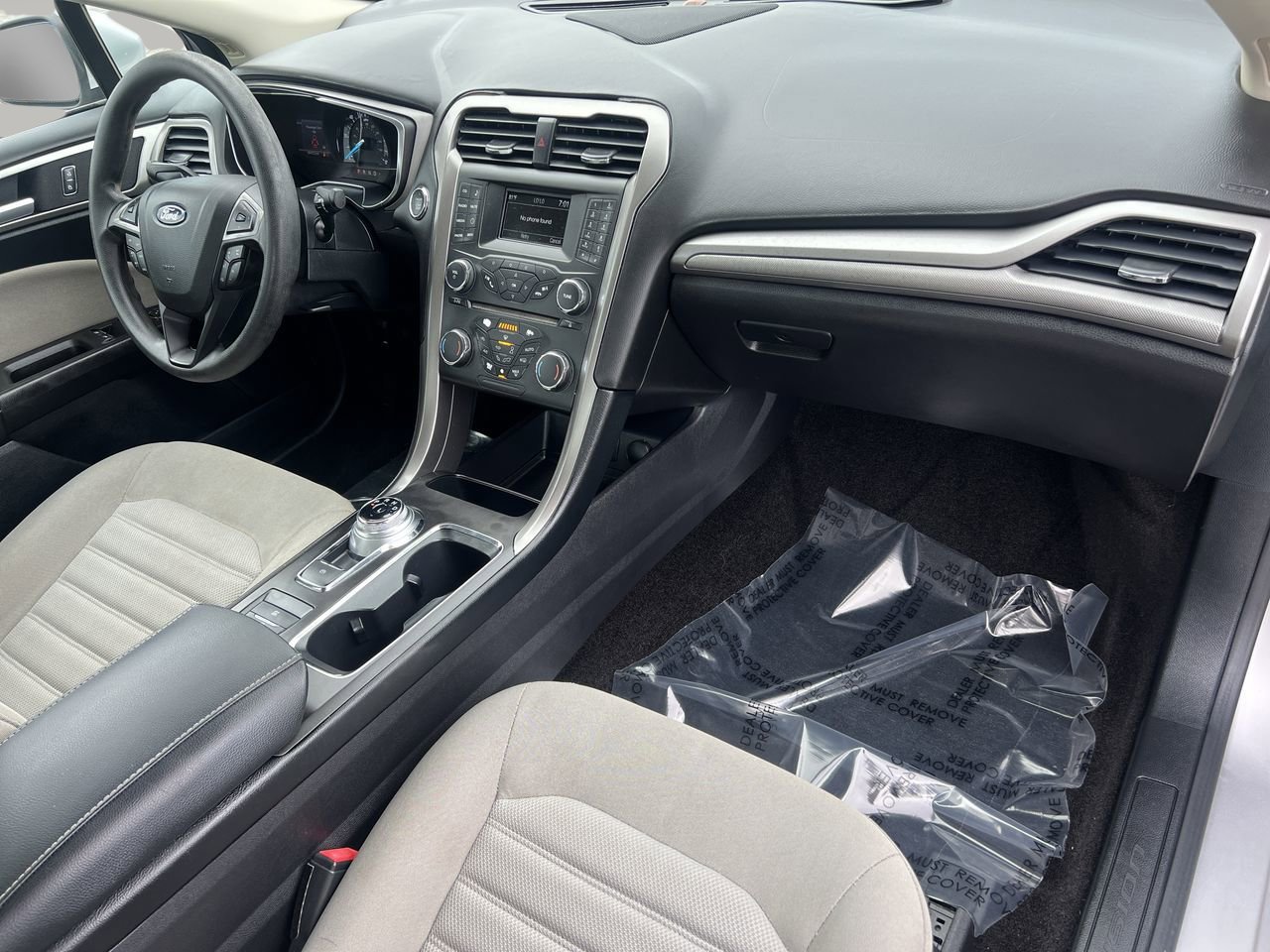 2017 Ford Fusion S Hybrid photo 10