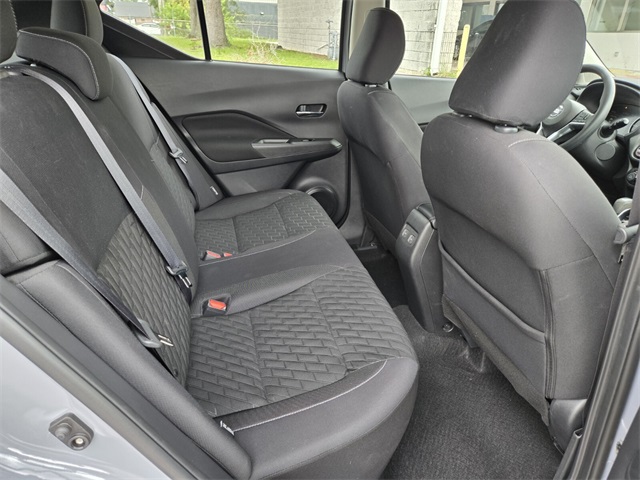 2021 Nissan Kicks SV photo 18