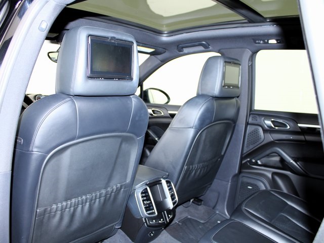 2014 Porsche Cayenne S photo 20