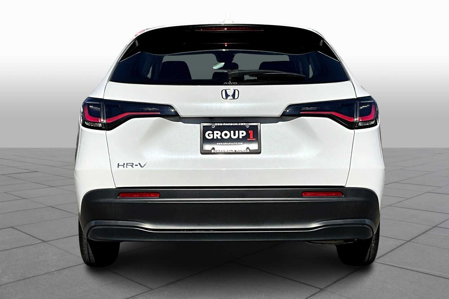 2024 Honda HR-V LX photo 4