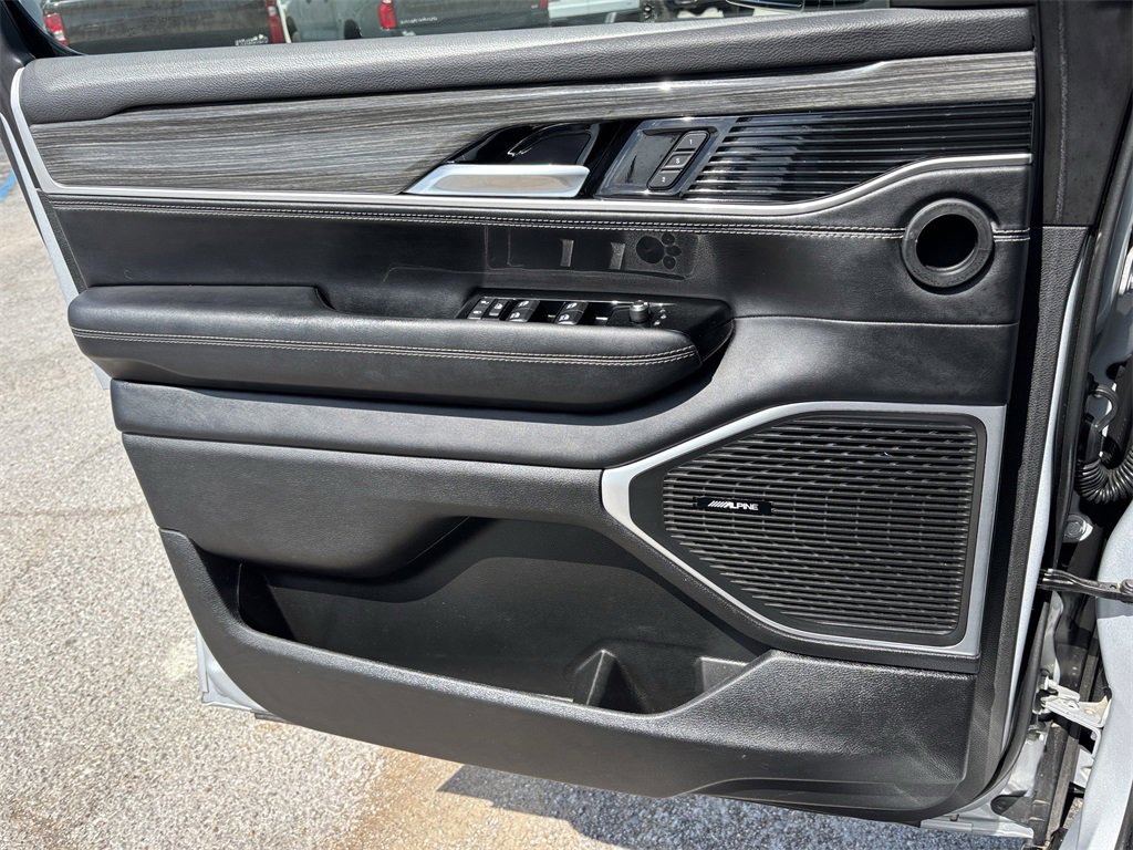 2022 Jeep Wagoneer Series III photo 10
