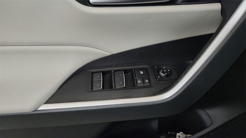 2024 Toyota RAV4 XLE Premium photo 20