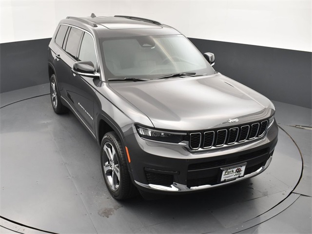 2025 Jeep Grand Cherokee Limited photo 12