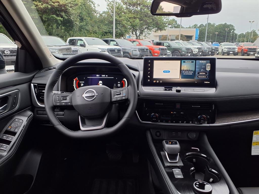 2026 Nissan Rogue Platinum photo 12