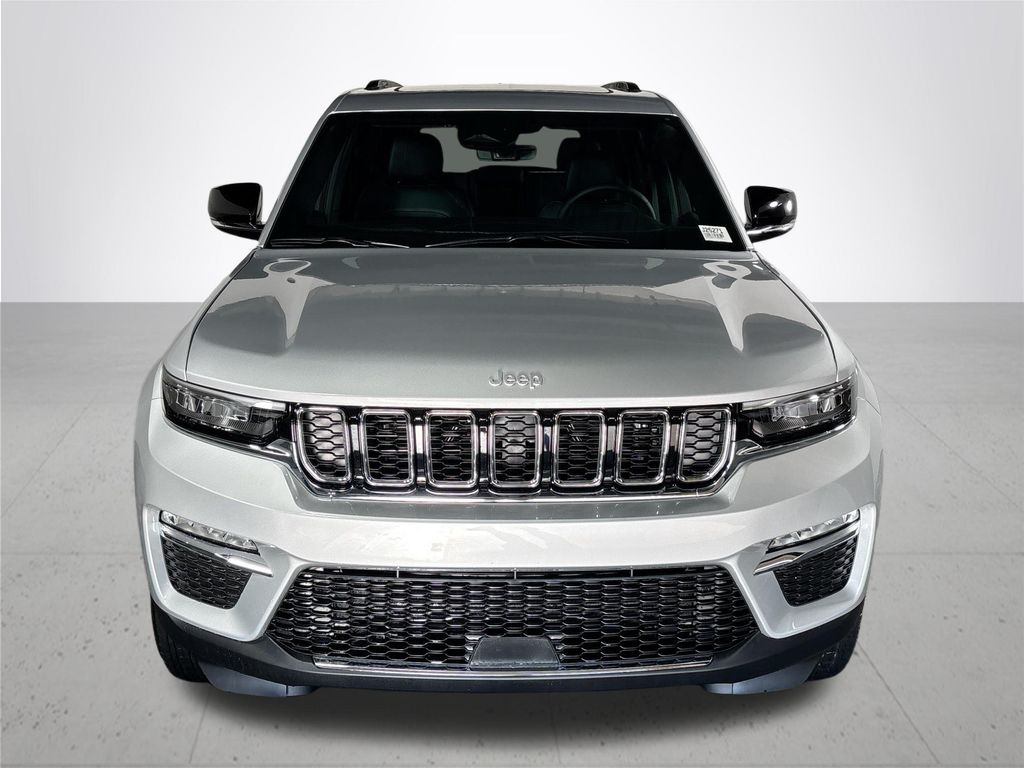 2025 Jeep Grand Cherokee Limited photo 3