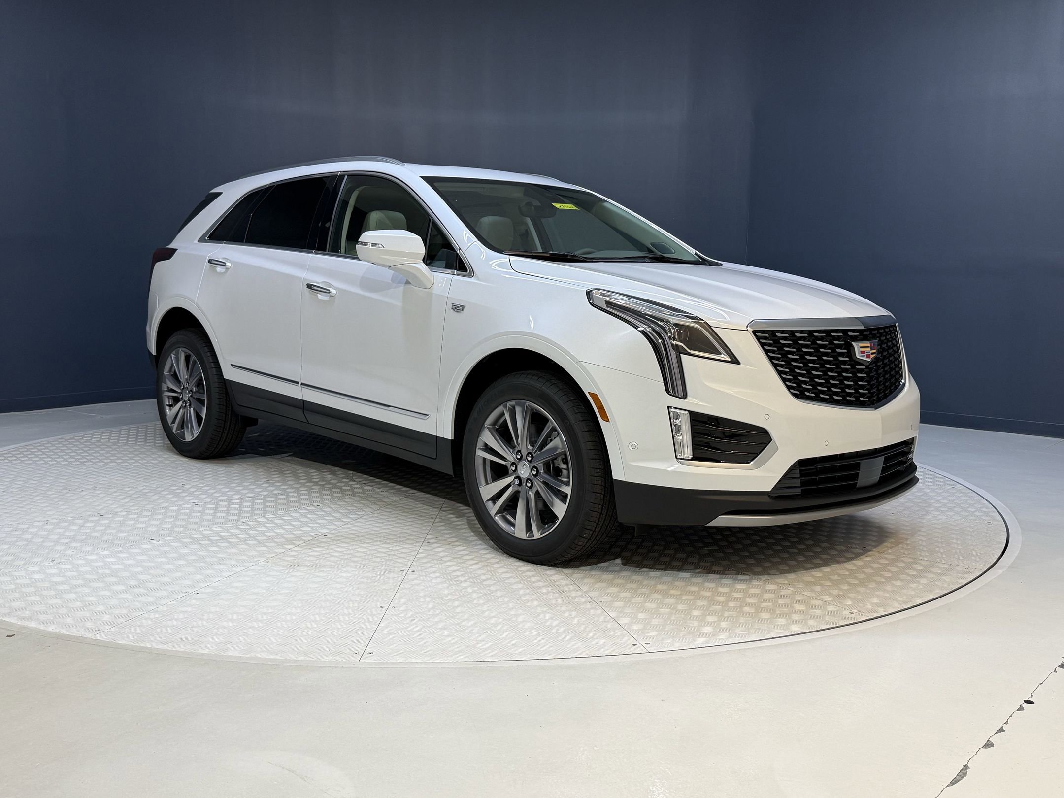 2025 Cadillac XT5 Premium Luxury photo 4
