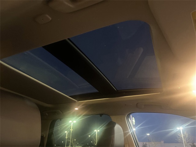 2025 Nissan Rogue Platinum photo 4