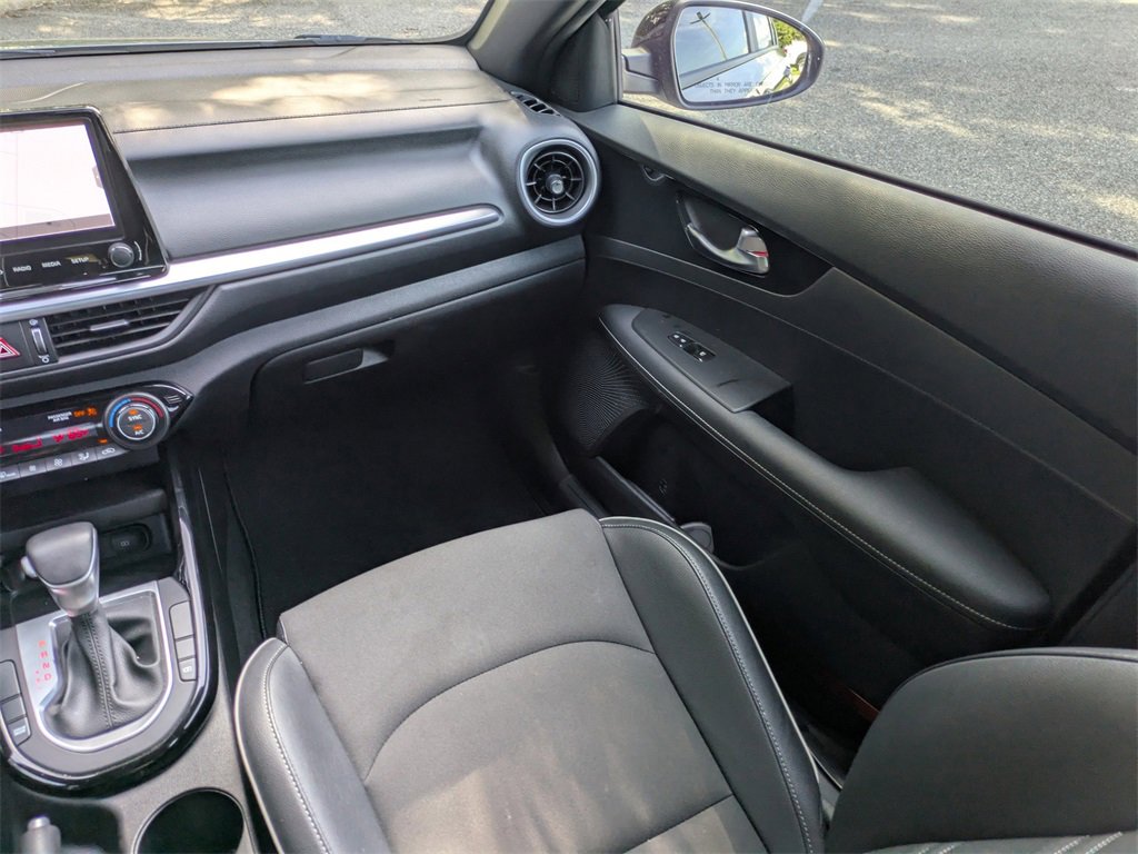 2023 Kia Forte GT-Line photo 18
