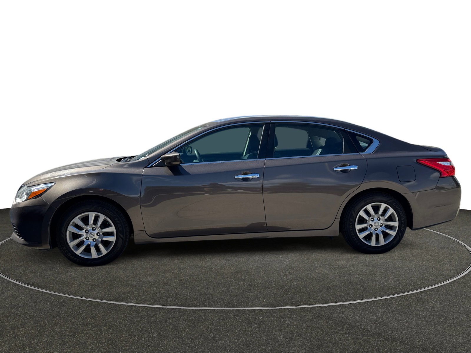 Used 2016 Nissan Altima S with VIN 1N4AL3AP3GN337435 for sale in Clive, IA