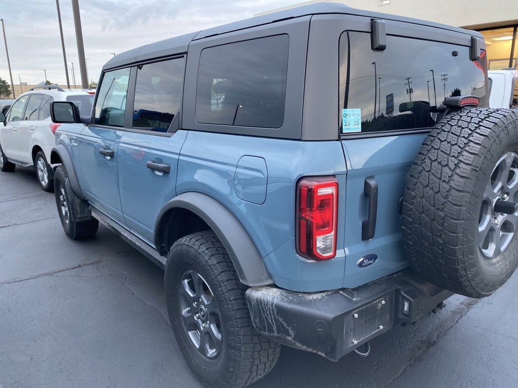 2022 Ford Bronco Base photo 5