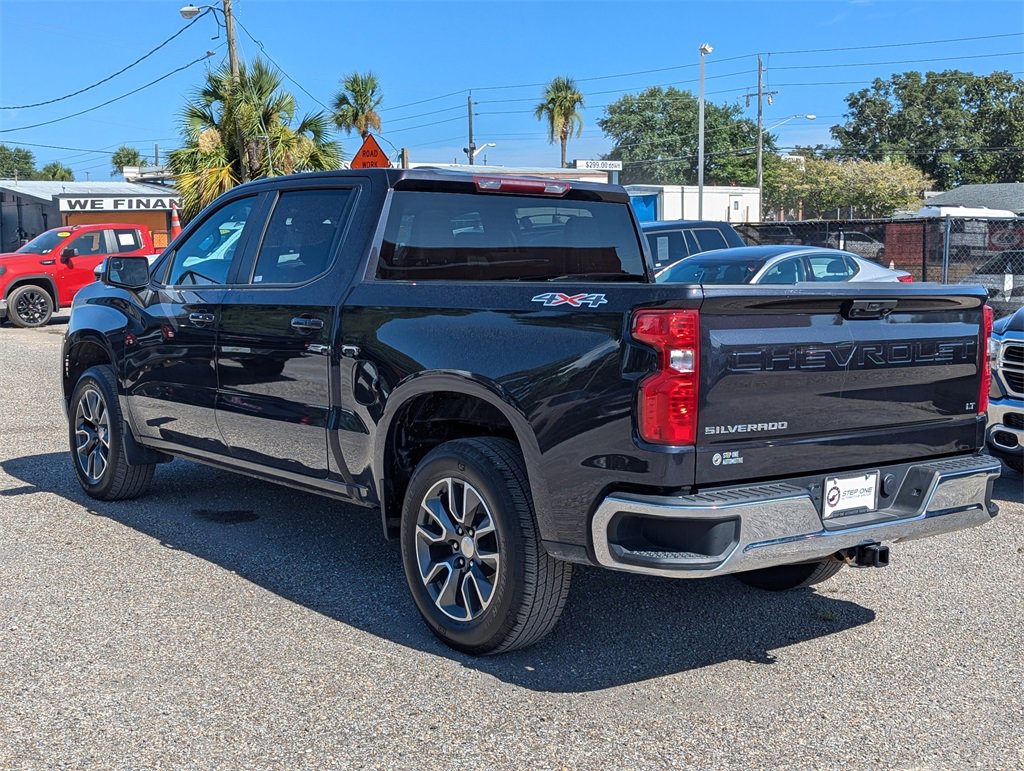 2022 Chevrolet Silverado 1500 LT photo 4
