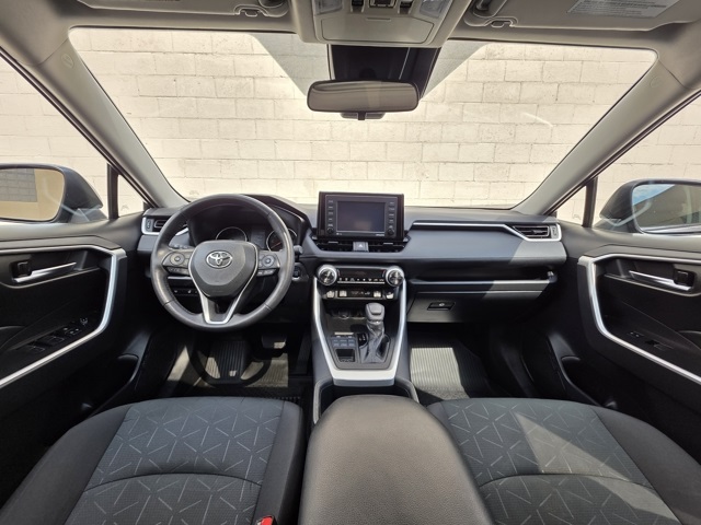 2022 Toyota RAV4 XLE photo 14