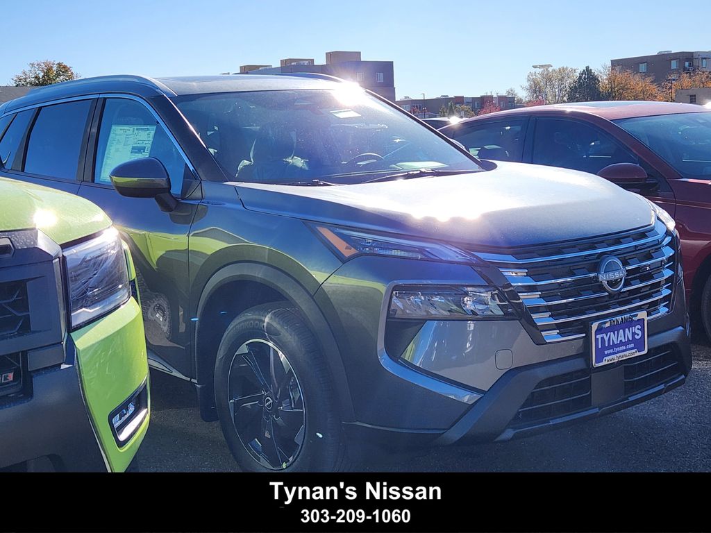 2026 Nissan Rogue SV's photo