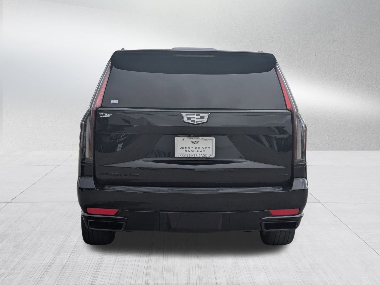 2021 Cadillac Escalade ESV Sport Platinum photo 3