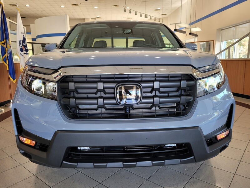 2025 Honda Ridgeline RTL photo 2